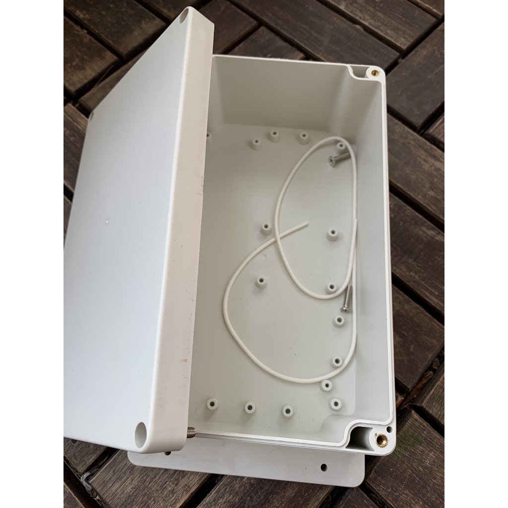 Hộp nhựa 200x120x75 mm có tai - chống nước