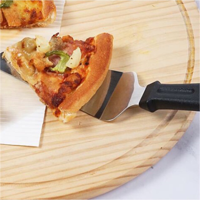 Xẻng xúc bánh pizza