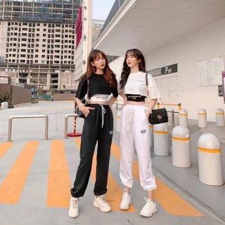 Set 3 món Áo Croptop và quần thể thao 1974+