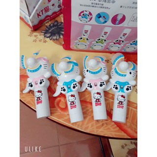 Quạt cầm tay bấm cót.