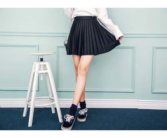 Chân váy dập ly hàng hiệu Every  , thương hiệu thời trang đình đám Every đến từ Hàn Quốc . | BigBuy360 - bigbuy360.vn