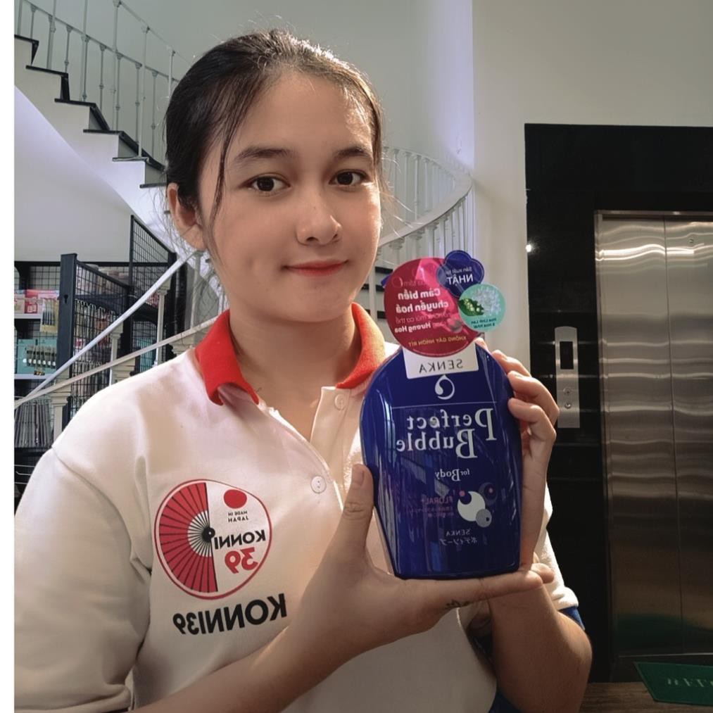 Sữa tắm dưỡng ẩm Senka Perfect 500mlCHÍNH HÃNG  ngăn cơ thể khỏi mùi khó chịu, lưu lại hương hoa trên làn da cả ngày