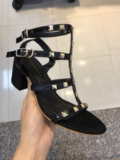 Sandal gót vuông 5p đinh tán vàng