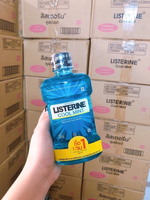 Nước sút miệng Listerine Cool Mint cho hơi thở thơm mát , diệt khuẩn