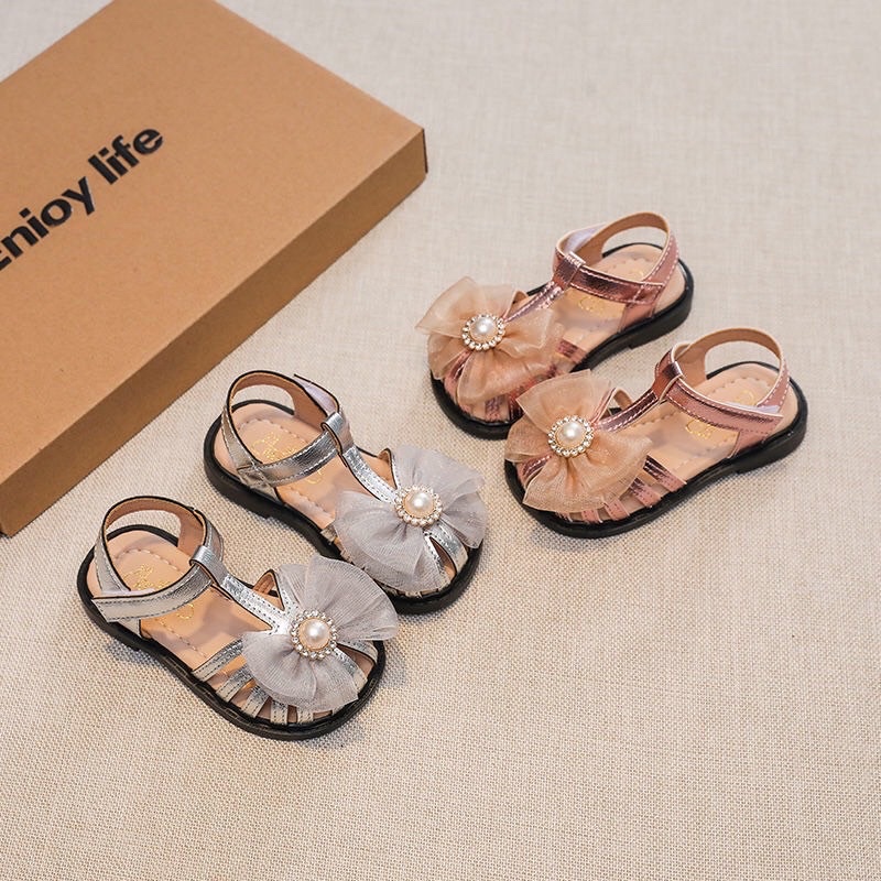 Sandal tập đi cho bé gái - dép rọ quai hậu cho bé bảo về chân nơ lưới bánh bèo điệu đà quai dán đế dẻo BabyBees A11