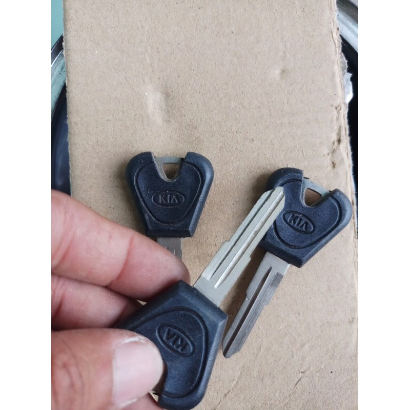 Phôi chìa khoá xe tải KIA ( rảnh trái , combo 3 chìa )