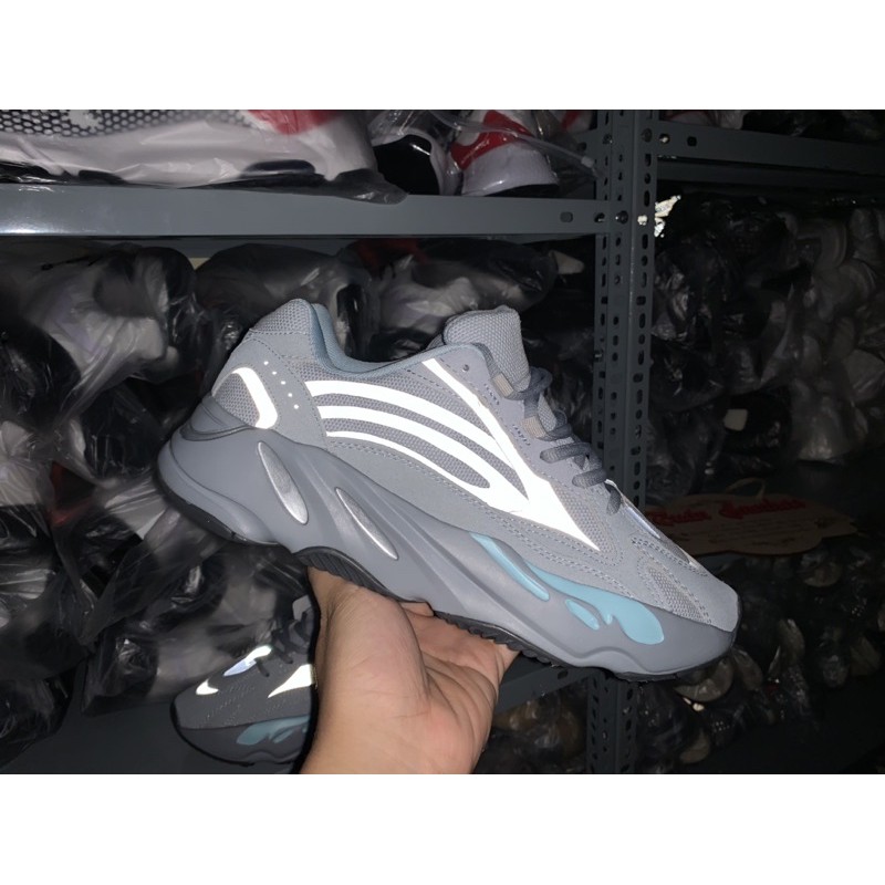 Giày Yz700 H.ospital Blue màu Xanh | BigBuy360 - bigbuy360.vn