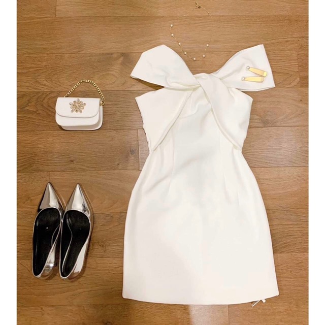 ĐẦM MAISY DRESS TRỄ VAI QUYẾN RŨ VẢI DÀY | BigBuy360 - bigbuy360.vn