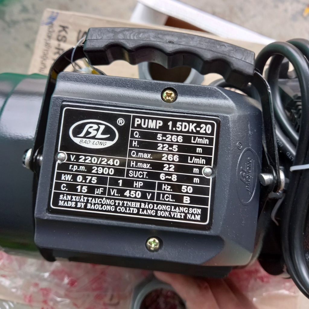 MÁY BƠM NƯỚC BẢO LONG 370W và 750w  đầu tròn đẩy xa 100% dây đồng,cảm biến dòng chảy bảo hành 6 tháng tặng kèm phụ kiện