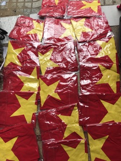 ÁO CỜ ĐỎ DAO VÀNG