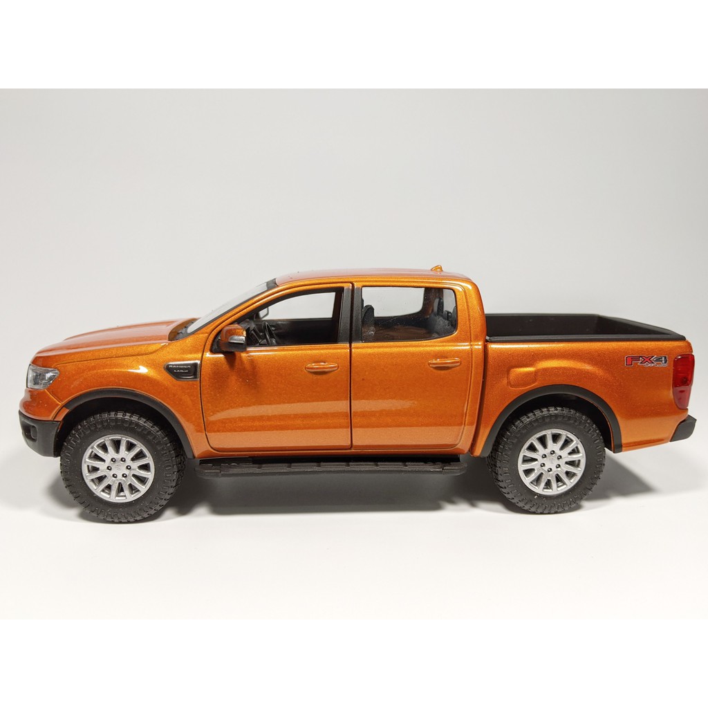 Xe mô hình Ford Ranger 2019 Tỉ lệ 1:24