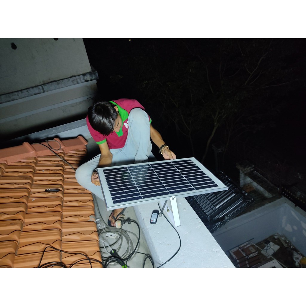 Đèn năng lượng mặt trời LY-TGD001 300W