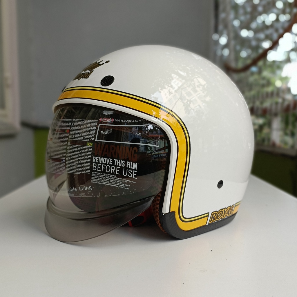 Mũ bảo hiểm 3/4 Royal M139 kính âm tem V10 trắng line vàng