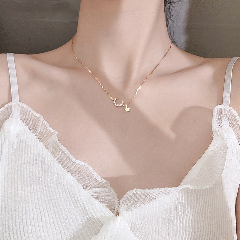 Dây chuyền phối mặt hình mặt trăng và ngôi sao đơn giản B752