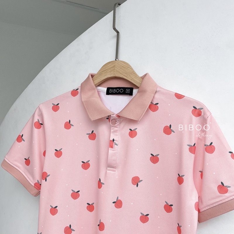 BIBOO - Áo polo họa tiết có cổ tay ngắn form unisex nam nữ TRÁI ĐÀO - PEACHES chất liệu dày dặn, không nhăn
