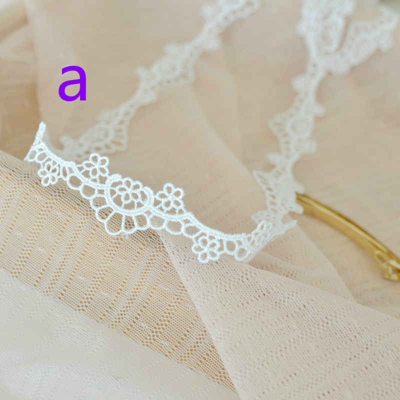 Cuộn vải ren polyester dùng làm trang sức thủ công