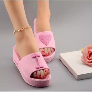 Dép nhựa dẻo trái tim