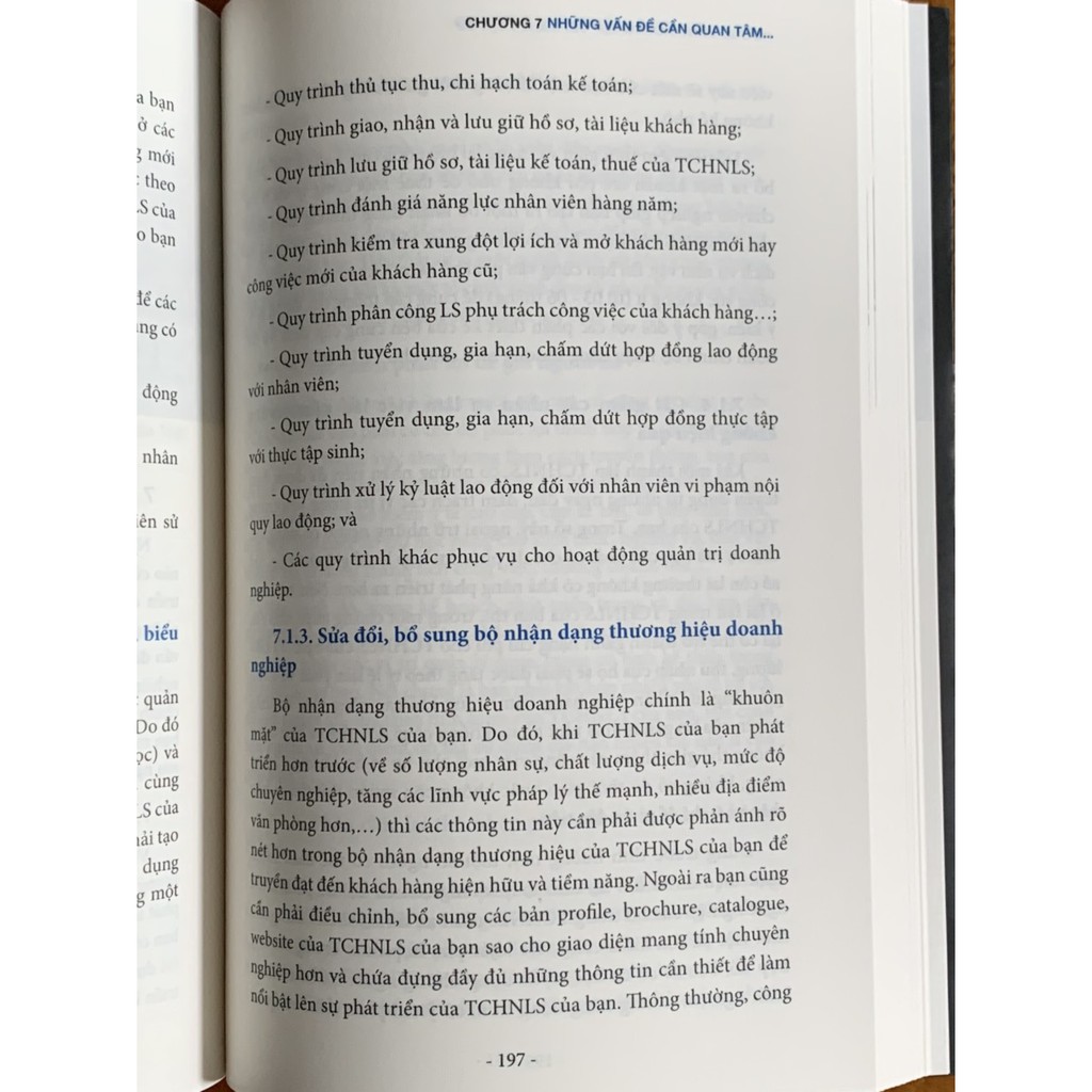 Sách - Hướng dẫn khởi nghiệp với nghề luật sư (bản đầu tiên) | BigBuy360 - bigbuy360.vn