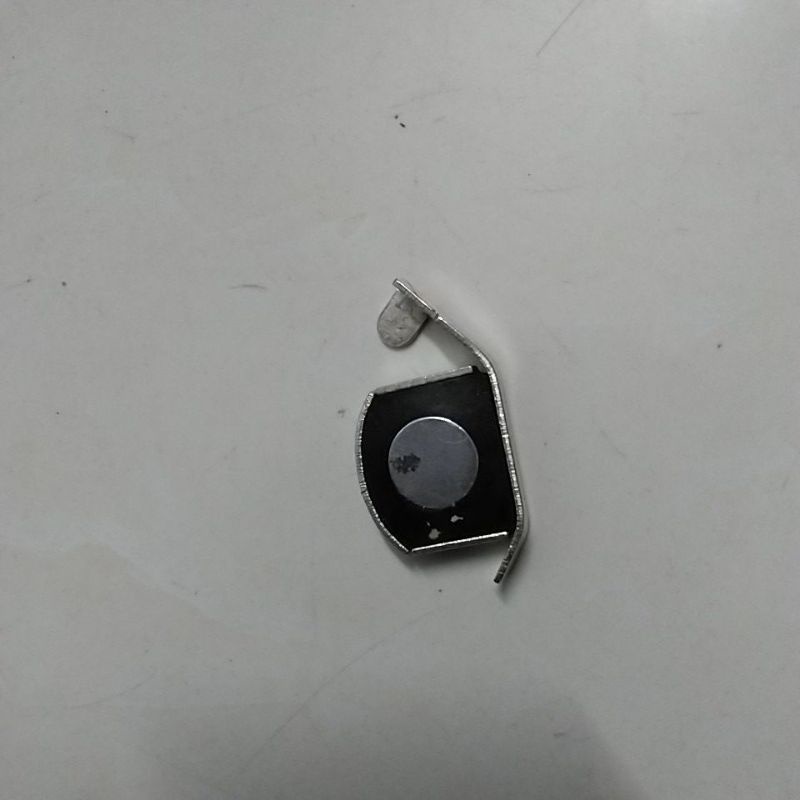 ke nam châm ( cữ nam châm)