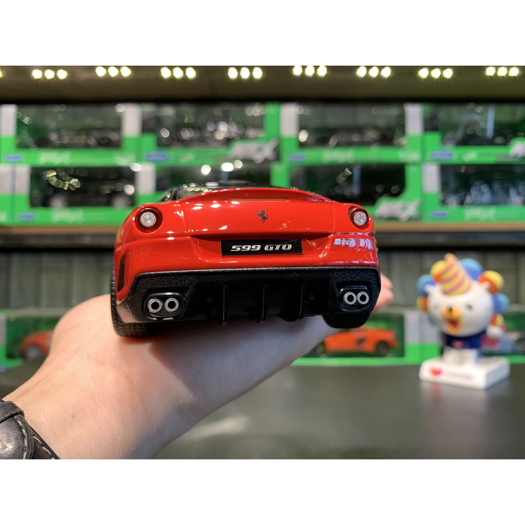 Mô hình xe Ferrari 599 GTO tỉ lệ 1:24 hãng Burago màu đỏ