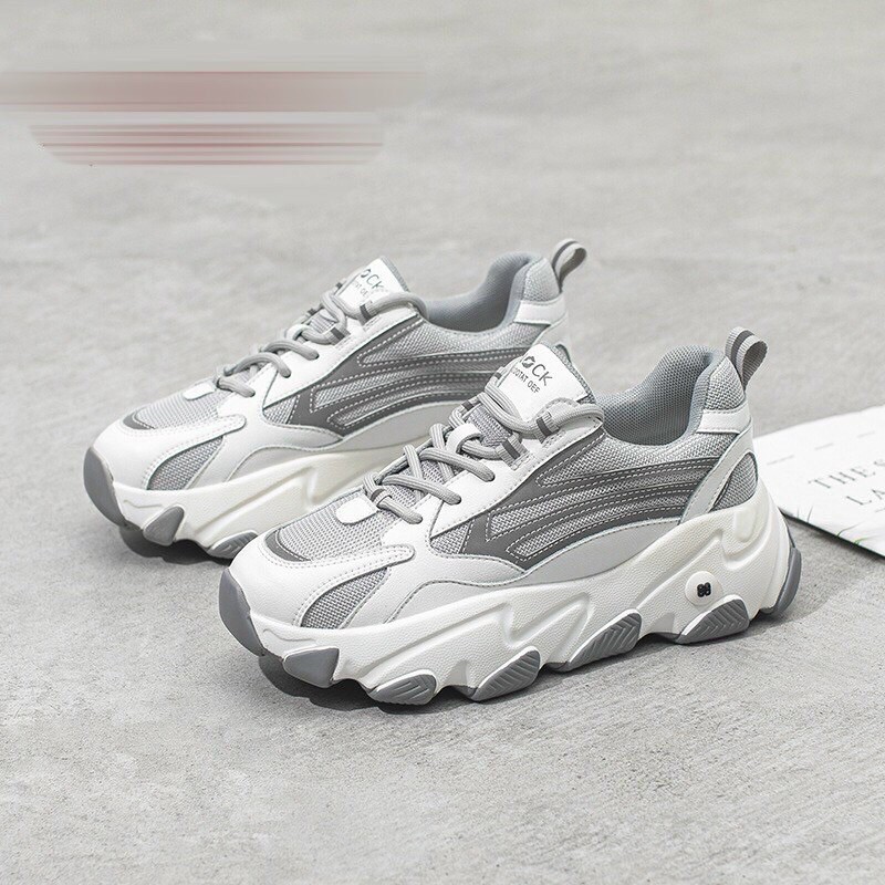 (video) giày thể thao nữ phản quang sườn (freeship)