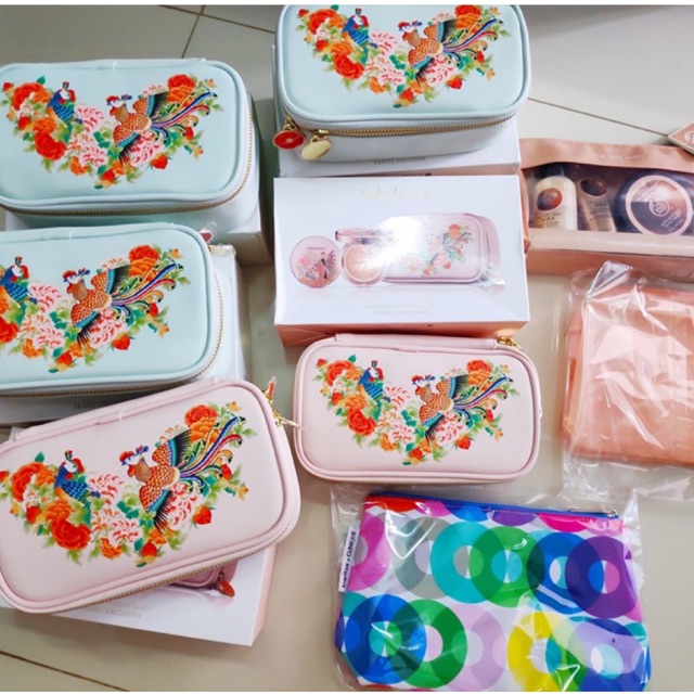 Túi đồ makeup