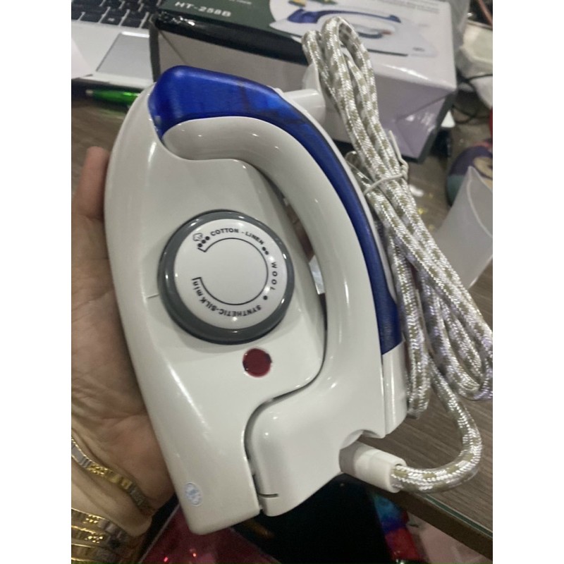 Bàn ủi mini gấp gọn du lịch TRAVEL IRON