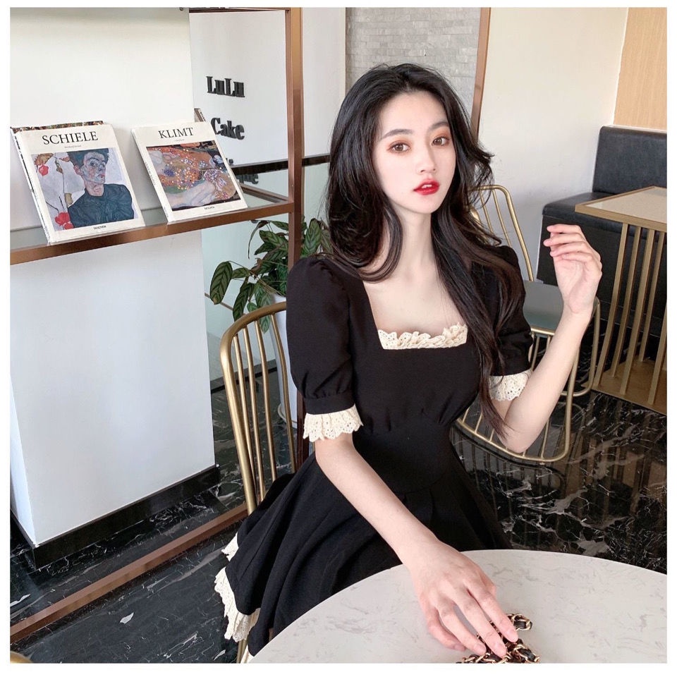 Short sleeved dress in the summer of 2022 new style temperament medium long student leisure waist slim square collar sho