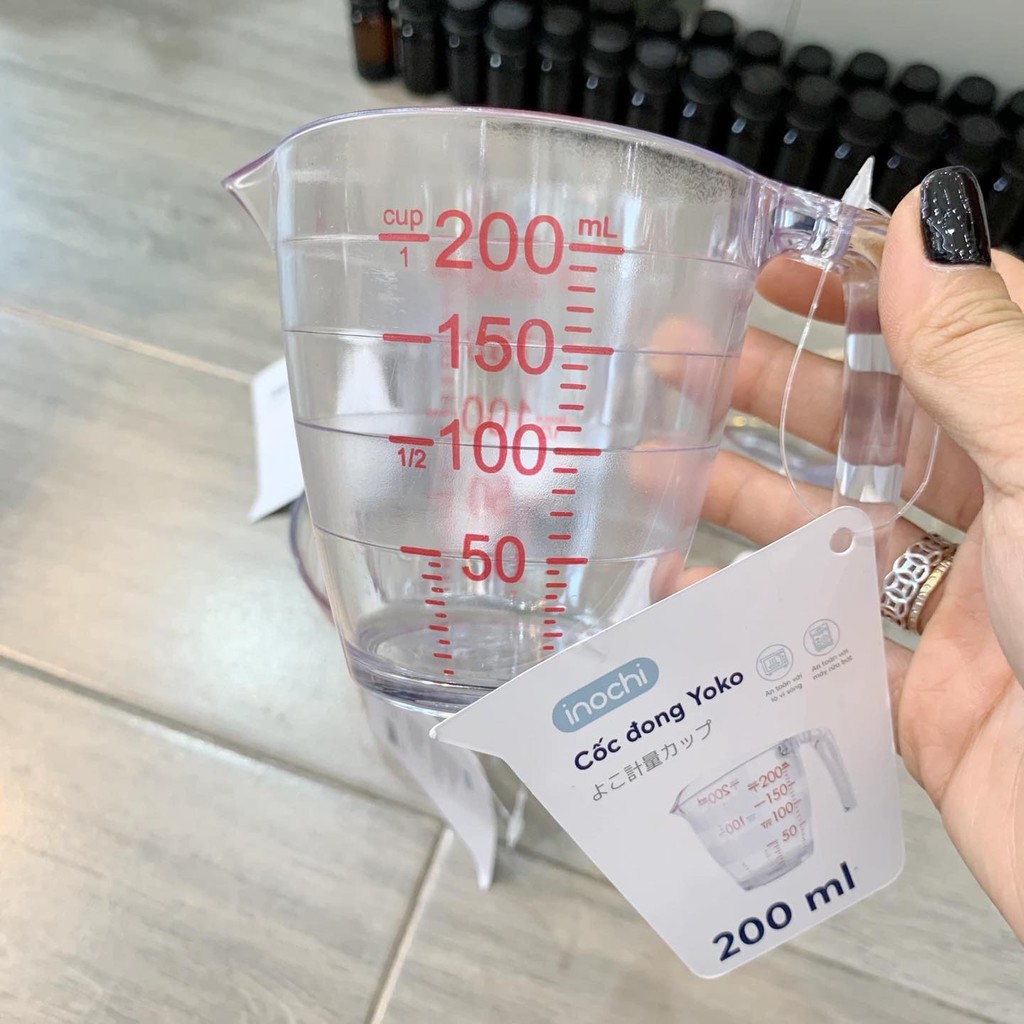 Cốc đong Inochi size 200ml và 500ml chia vạch, chịu nhiệt độ cao