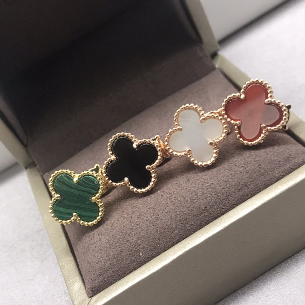 Khuyên tai hình cỏ bốn lá phong cách xinh xắn cho nữ