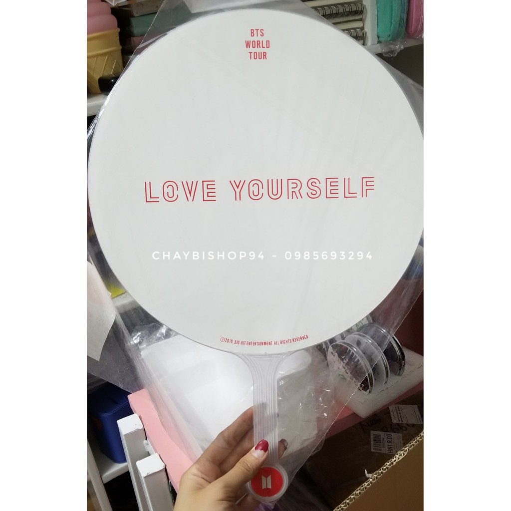 Image Picket BTS World Tour (quạt BTS size lớn)