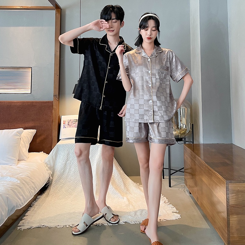 Bộ Đồ Ngủ Ngắn Tay Bằng Lụa Satin Thời Trang Hàn Quốc Cho Nam Nữ