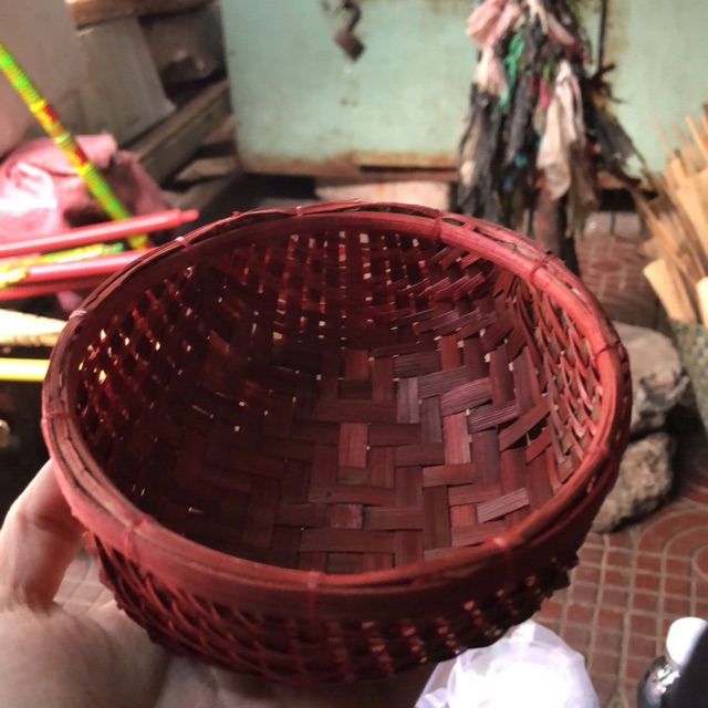 Thúng tre hun khói
