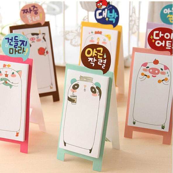 Giấy note cute dán hình thú có giá đứng dựng trên mặt bàn BMBooks