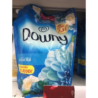 Nước xả vải downy làn gió mát 3,5L.