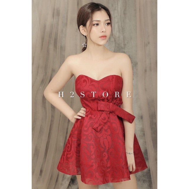 ĐẦM REN XOÈ CÚP NGỰC NƠ EO - Y HÌNH TRẢI SÀN