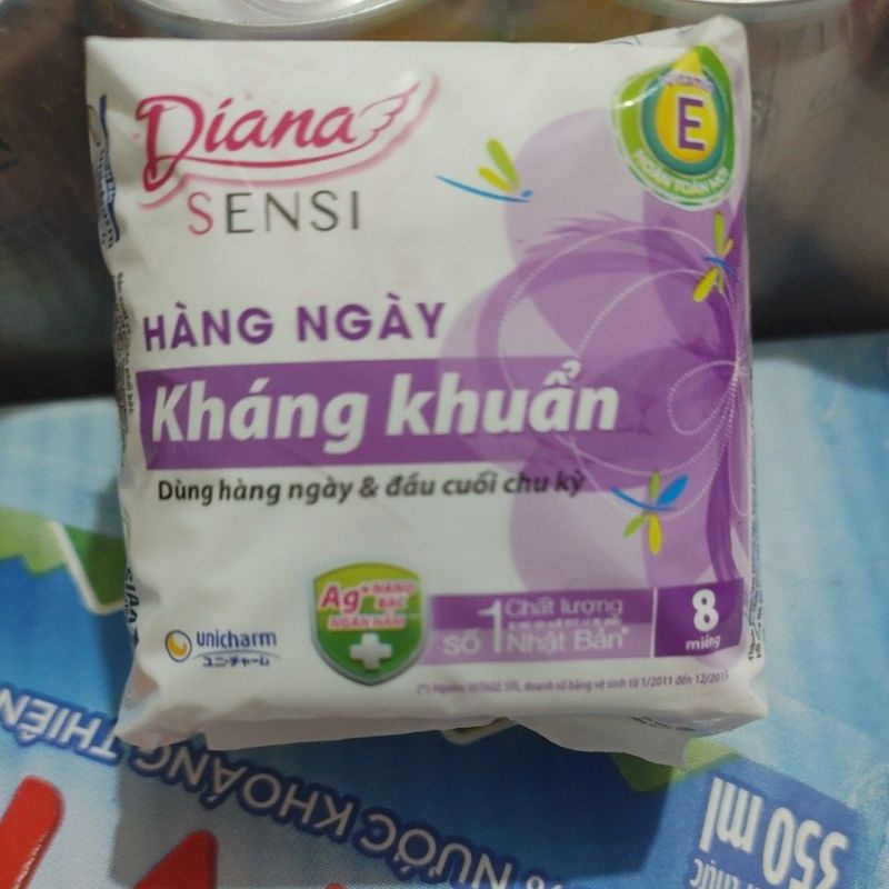 Băng Vệ Sinh Diana Sensi Hằng Ngày Bịch