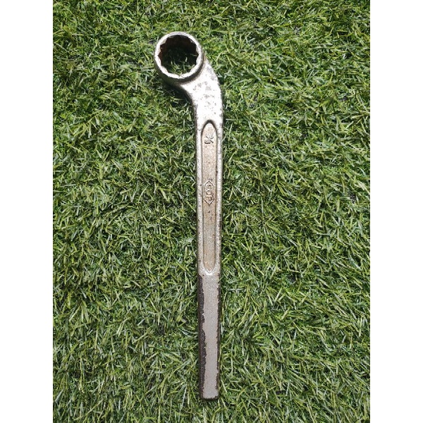 Cờ lê vòng hàng Nhật bãi