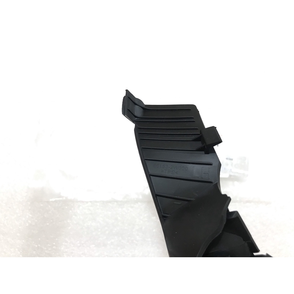 Ốp góc chân kính chắn gió SANTAFE 2012 - 2018