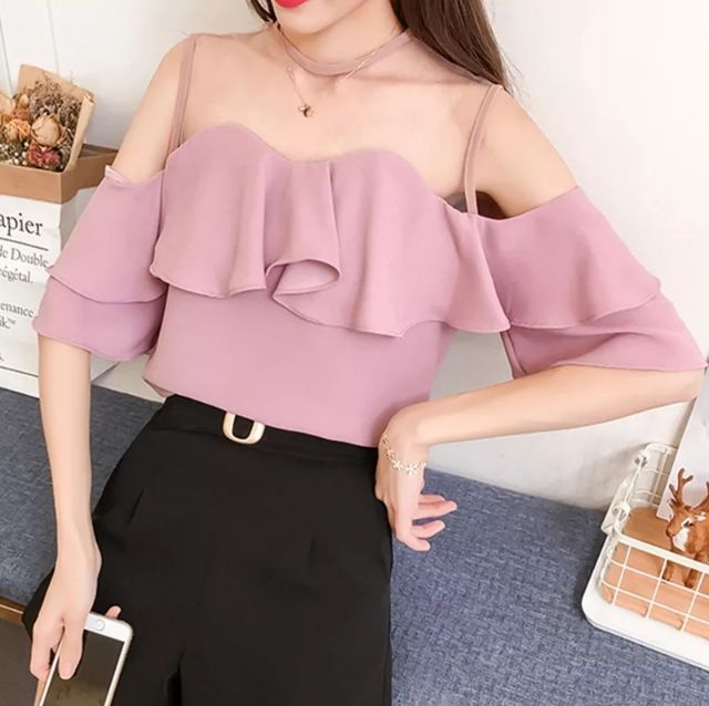 Áo trễ vai ren quảng châu