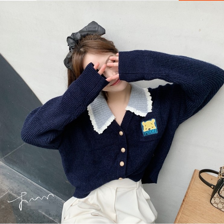 Áo cardigan dệt kim form rộng phối màu in hình gấu Pooh đáng yêu cho nữ | BigBuy360 - bigbuy360.vn