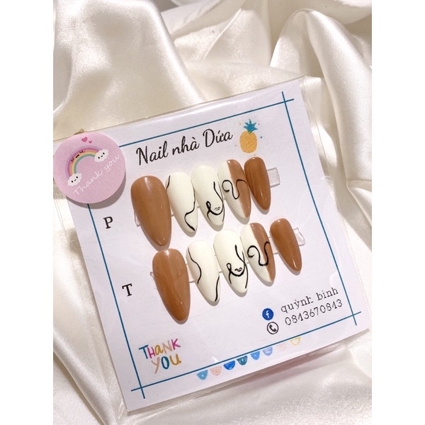 Bộ Nailbox phong cách nhẹ nhàng nét vẽ đơn giản độc đáo cho cô nàng thích sự tối giản