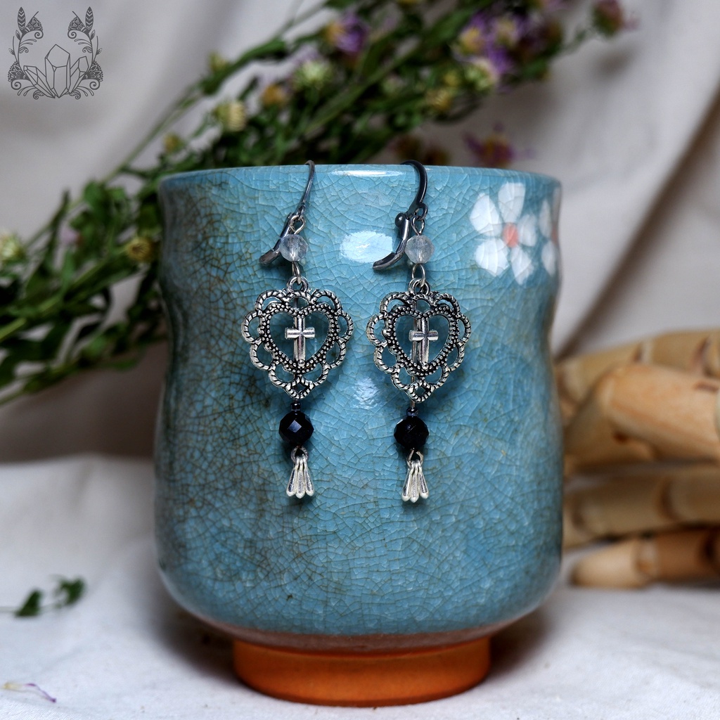 Hoa Tai phong cách LẠ. bông tai handmade, thiết kế