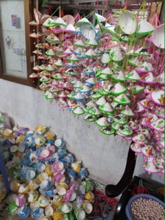 Chuông gió gốm hình nón