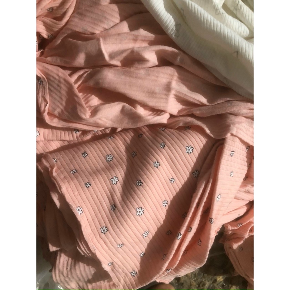 Quần đùi họa tiết ngẫu nhiên mặc ở nhà đi ngủ, kiểu dáng bánh bèo dễ thương cạp chun hàn quốc ulzzang | BigBuy360 - bigbuy360.vn