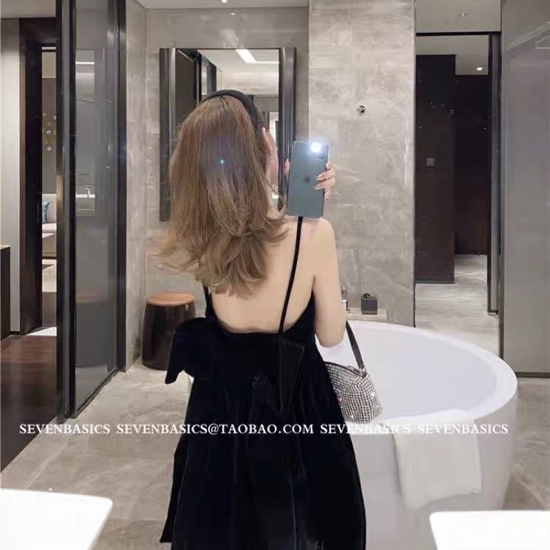 VÁY NHUNG NƠ TO HỞ LƯNG DÀI PHONG CÁCH QUYẾN RŨ HÀN QUỐC