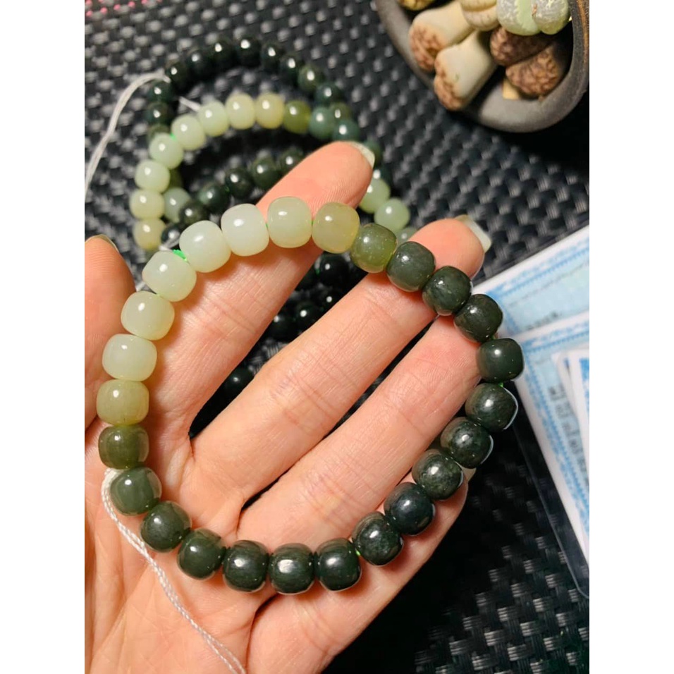 Vòng tay Ne Hòa Điền thien nhien không xử lý, có kèm giấy KĐ. hàng chất lượng AAA.