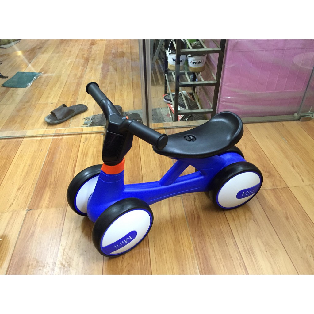 Xe Cân Bằng Mini Bike 4 bánh Có đèn có nhạc