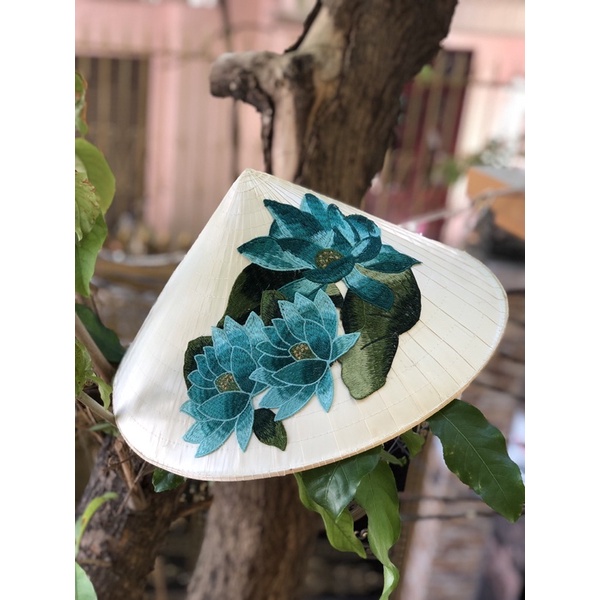 Nón lá Huế, nón lá trang trí hoa vành nón 40cm dành cho người lớn kèm quai nón đẹp