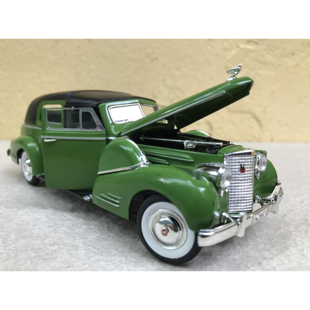 Mô hình xe cổ Cadillac Fleetwood 1938 - 1:32
